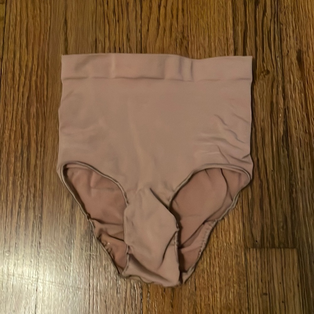 Skims Sculpting Mid Waist Brief in Sienna
